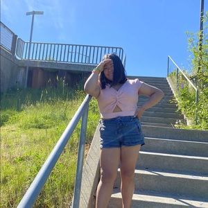 Meet your Posher, Brittany